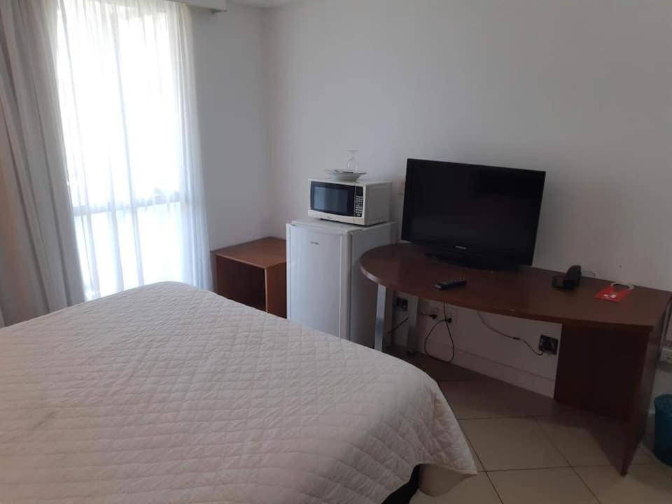 Apartamento Flat Bem Localizado - 8032 *